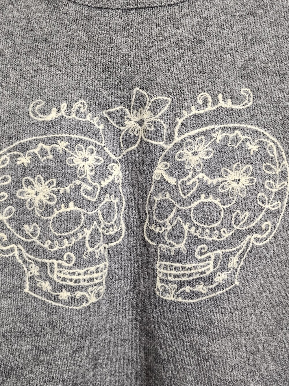 Haute Hippie womens gray embroidered sugar skull pullover sweater large new NWT - Picture 3 of 11